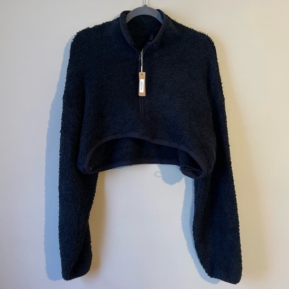 SKIMS Cozy Knit Cropped Pullover Black - Picture 2 of 12